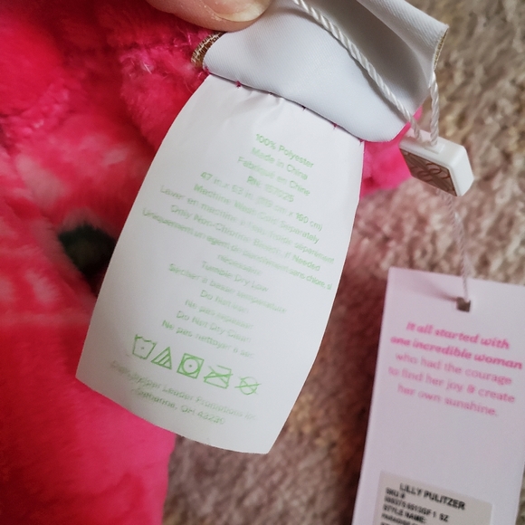 Lilly Pulitzer Throw Blanket - Picture 3 of 5